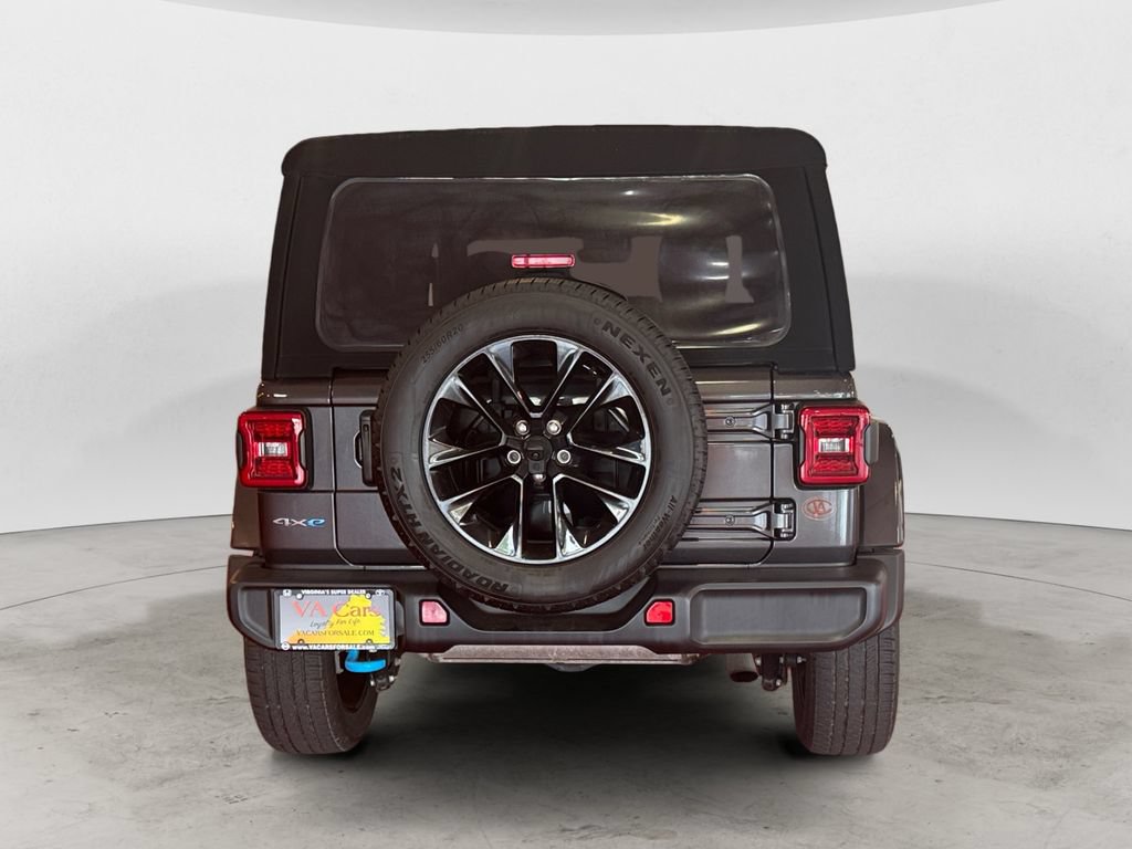 Used 2024 Jeep Wrangler Unlimited Sahara w/ Technology Group AWD/4WD image 4