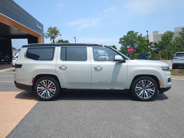 Used 2022 Jeep Grand Wagoneer Series III w/ Flexible Seating Group AWD/4WD image 3