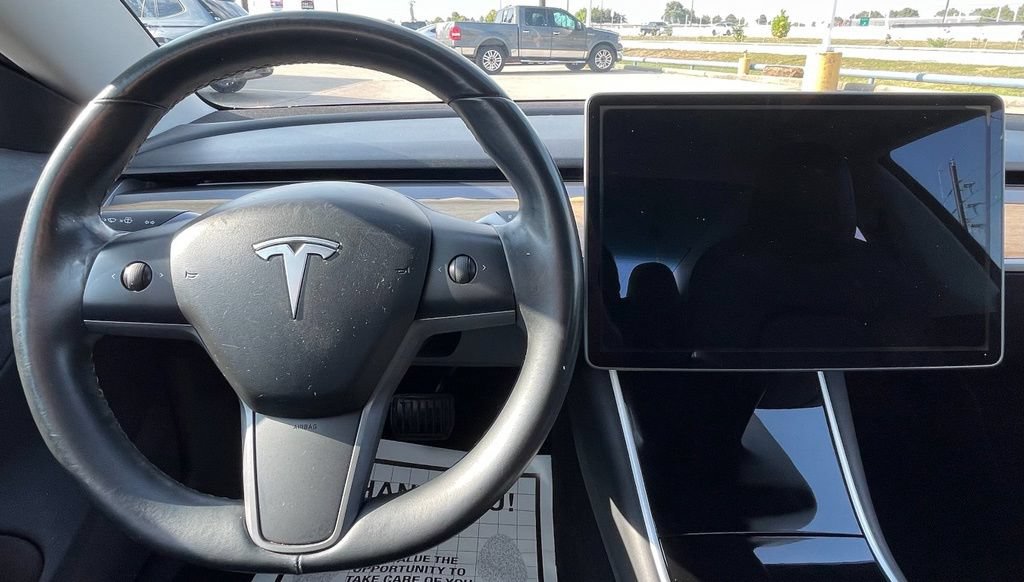 Used 2018 Tesla Model 3 Long Range RWD image 15