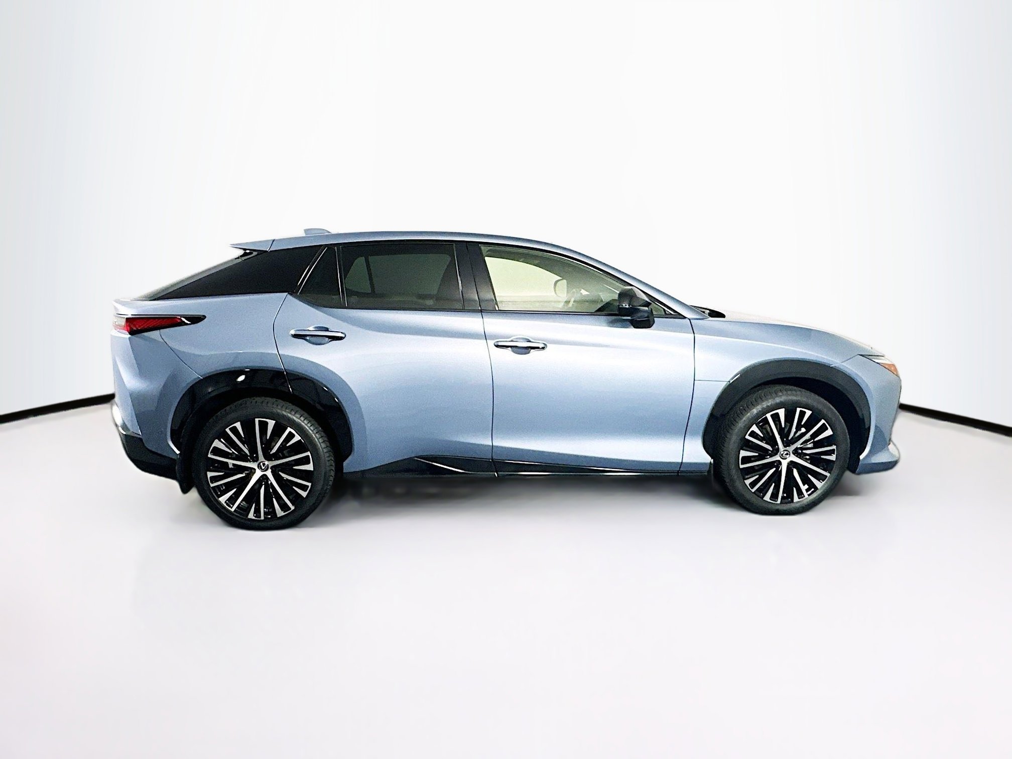 Used 2023 Lexus RZ 450e Premium w/ Technology Package image 10