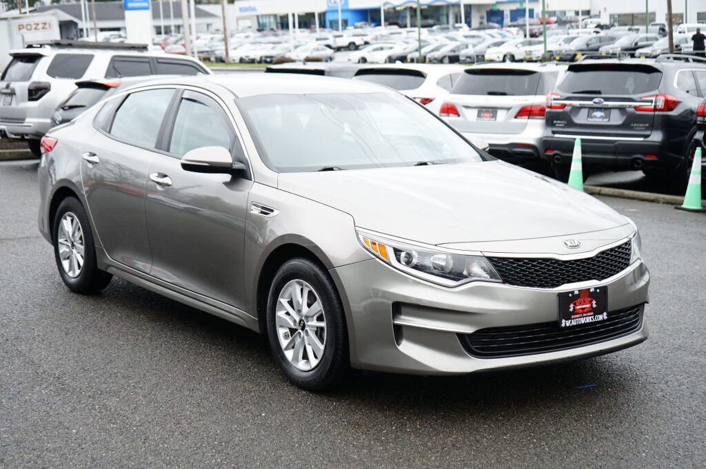 Used 2017 Kia Optima LX image 7