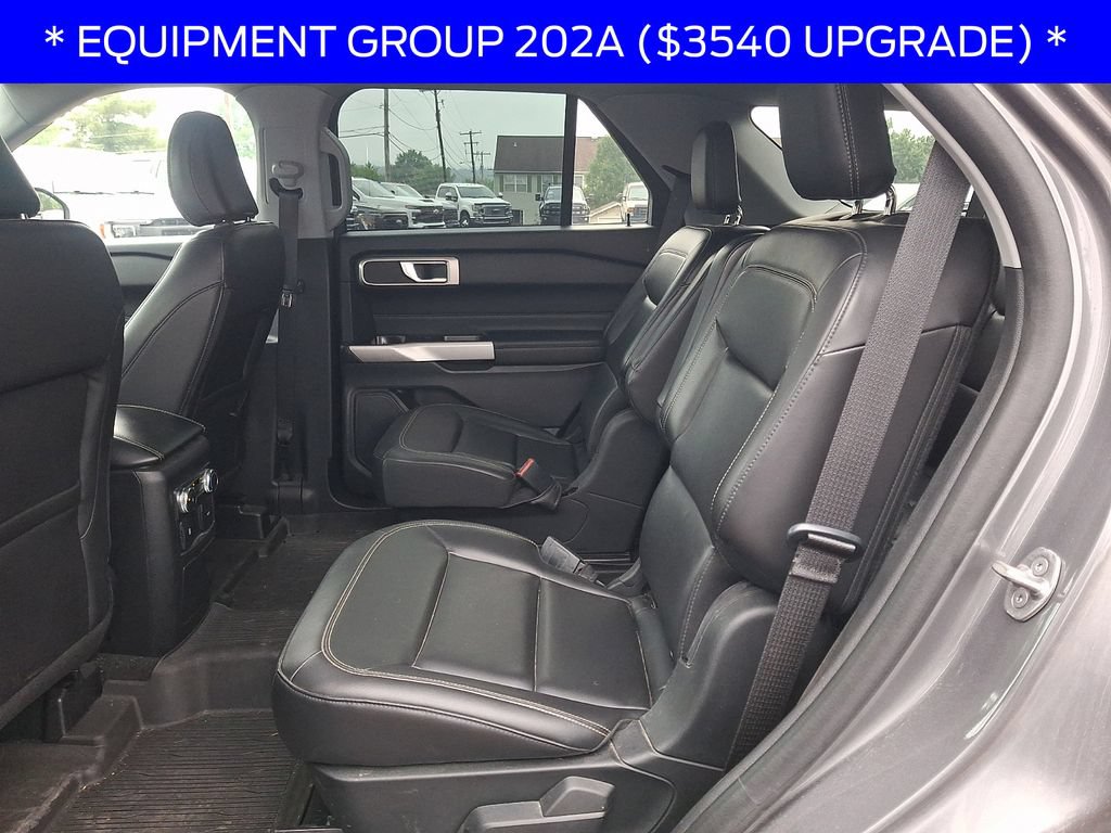 Used 2022 Ford Explorer XLT w/ Equipment Group 202A AWD/4WD image 10