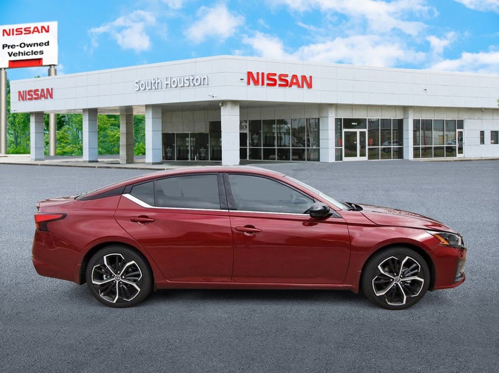 Used 2026 Nissan Altima 2.5 SR w/ SR Premium Package FWD image 5