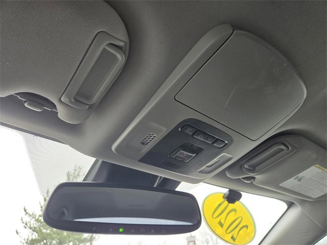 Used 2020 Toyota Camry XLE image 32