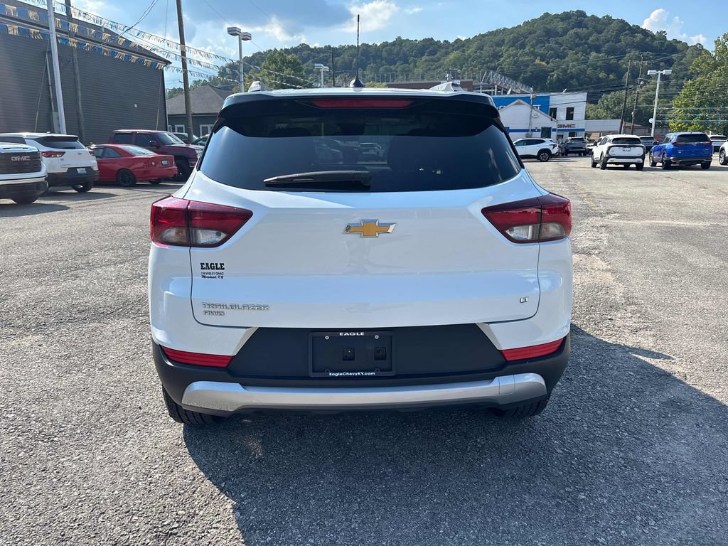 Used 2025 Chevrolet TrailBlazer LT AWD/4WD image 4
