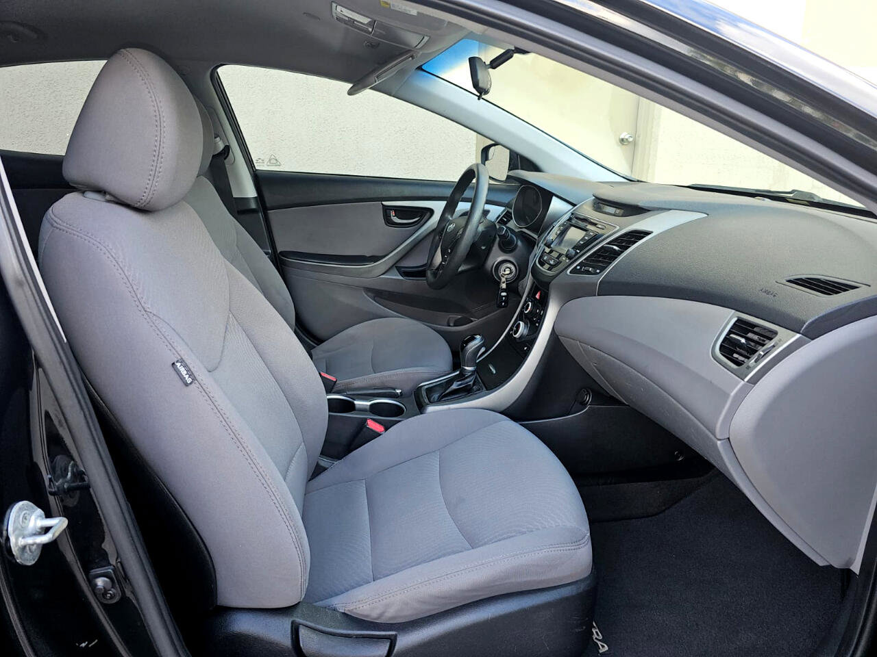 Used 2014 Hyundai Elantra SE w/ Option Group 02 image 25