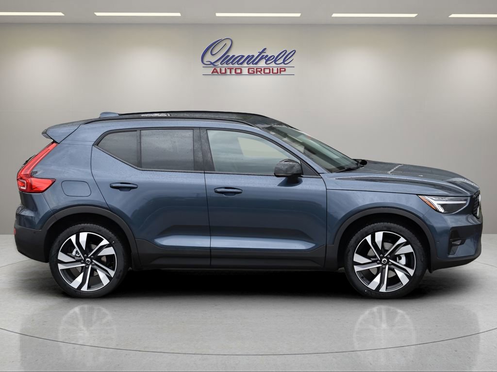 New 2026 Volvo XC40 B5 Plus w/ Protection Package Premier image 3