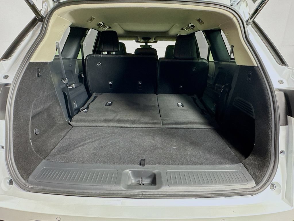 Certified 2026 INFINITI QX60 Luxe w/ Cargo Package FWD image 33