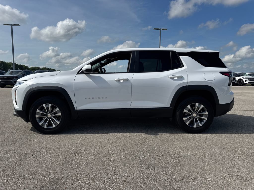 Used 2026 Chevrolet Equinox LT FWD image 3