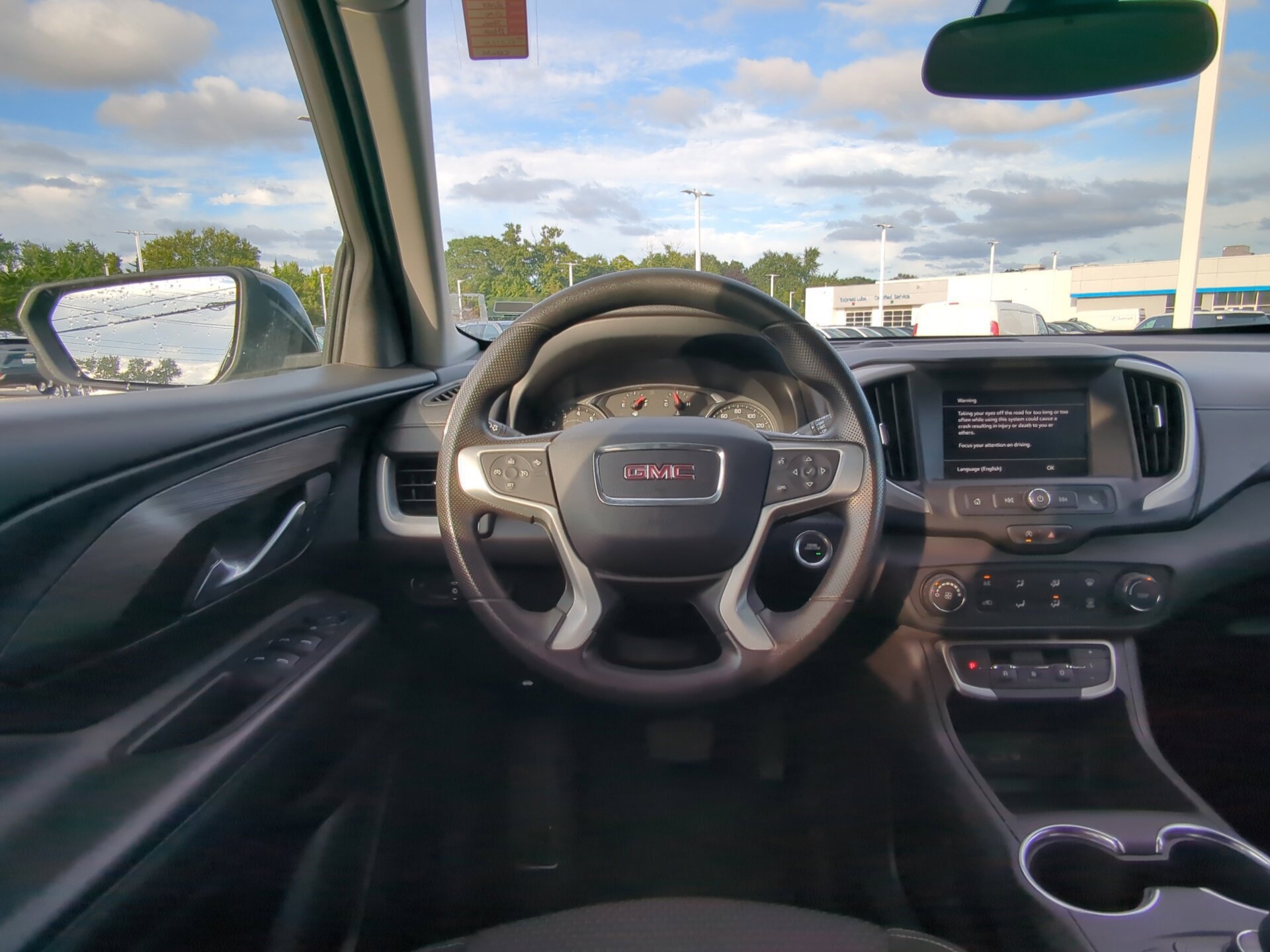 Used 2024 GMC Terrain SLE AWD/4WD image 14