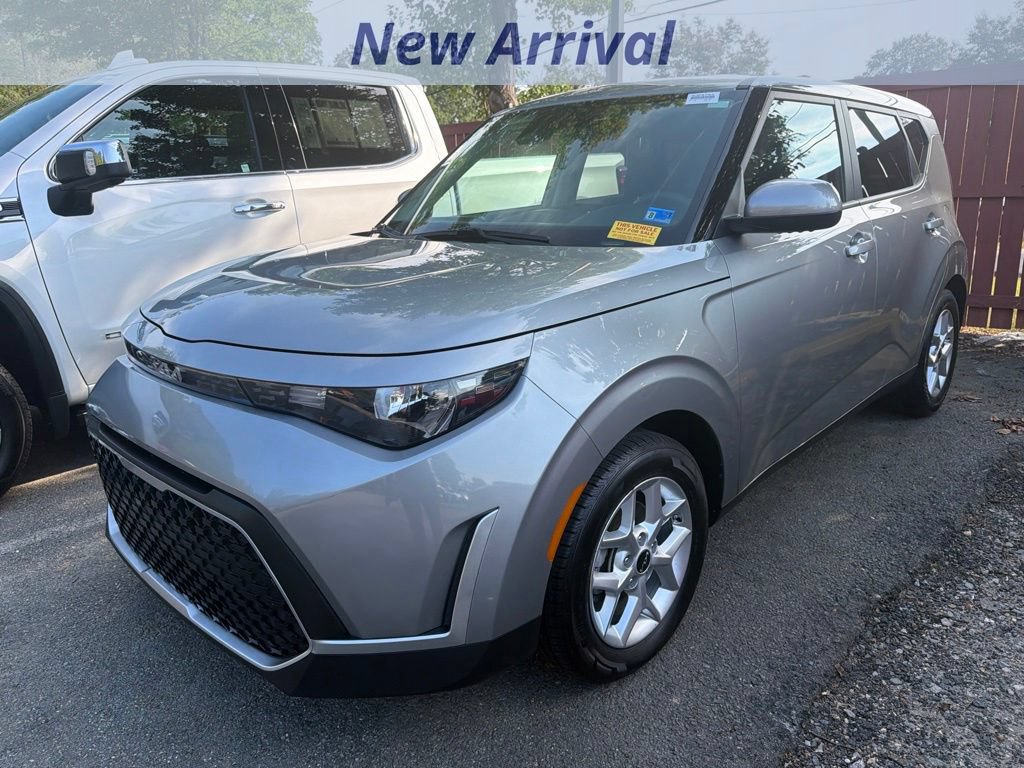 Used 2025 Kia Soul LX w/ LX Technology Package
