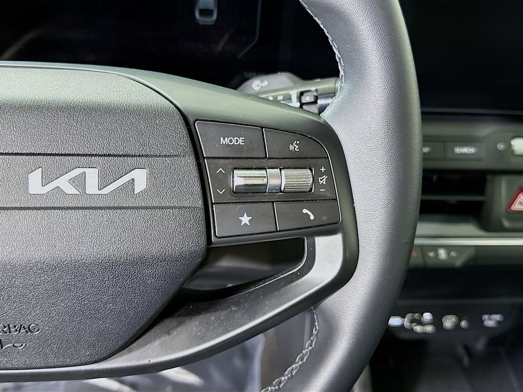 Certified 2025 Kia K4 EX FWD image 23