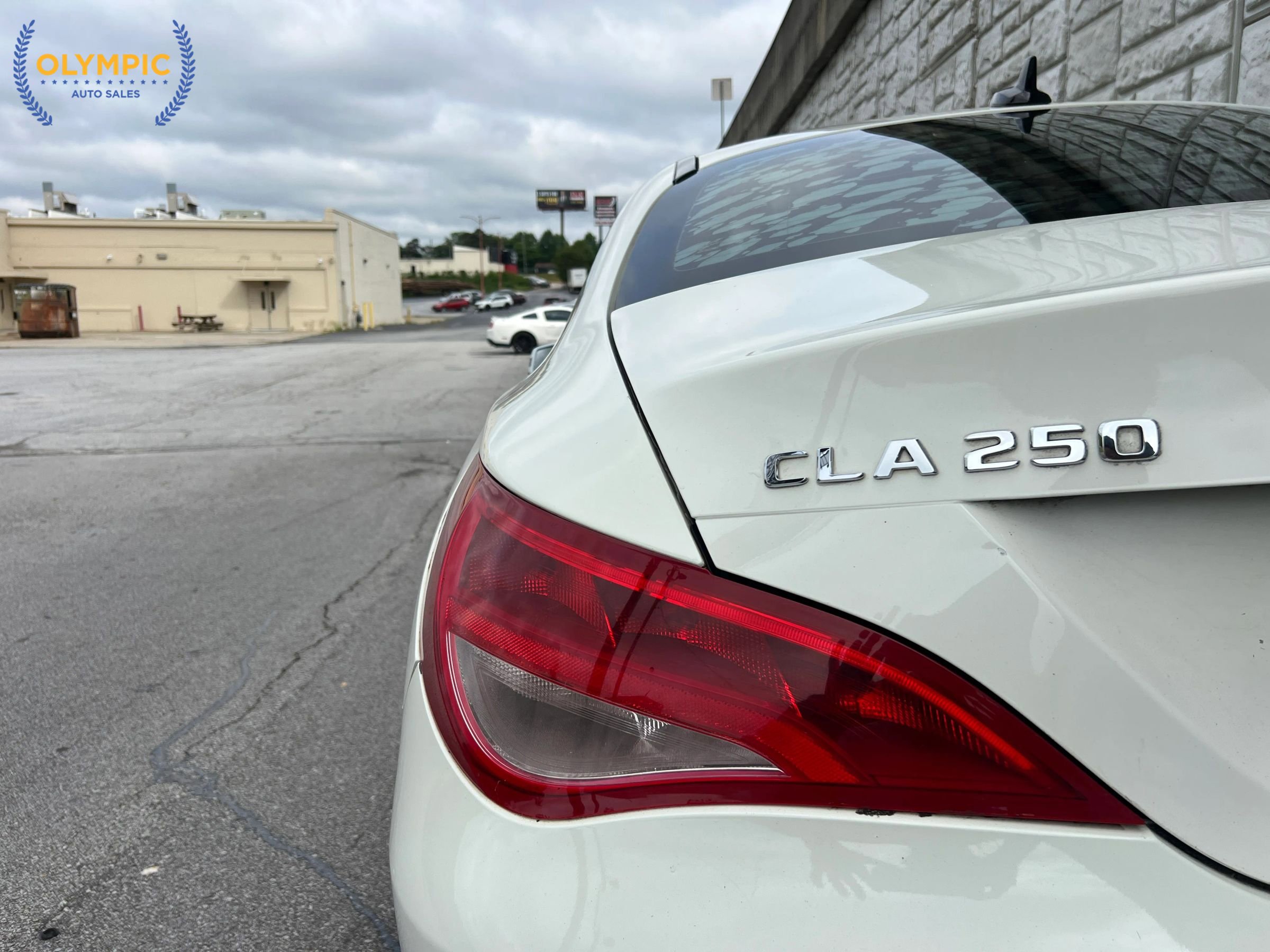 Used 2018 Mercedes-Benz CLA 250 image 16