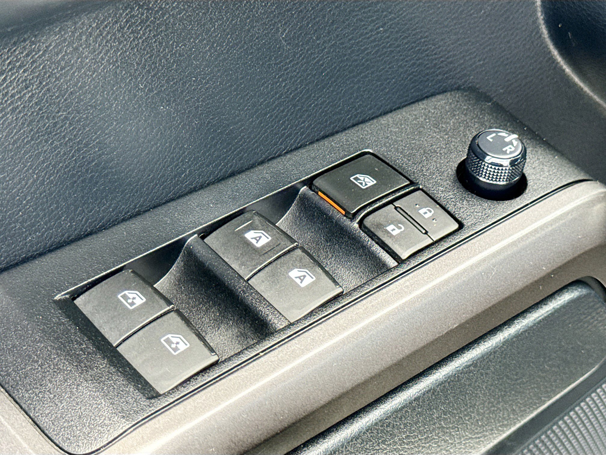 Used 2019 Toyota Tacoma TRD Sport AWD/4WD image 8