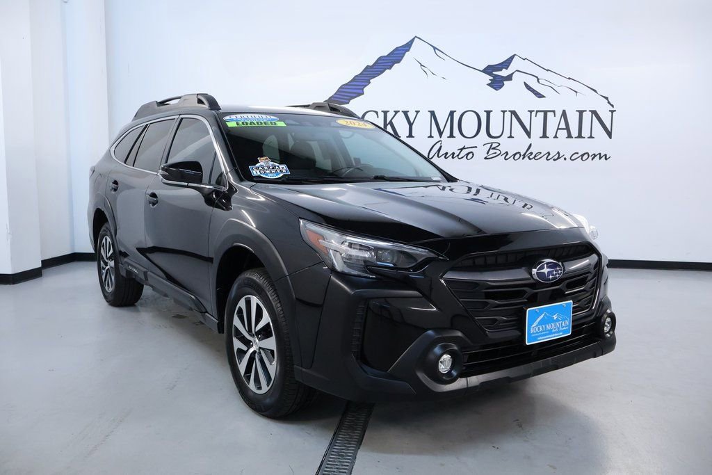 Used 2024 Subaru Outback Premium image 1