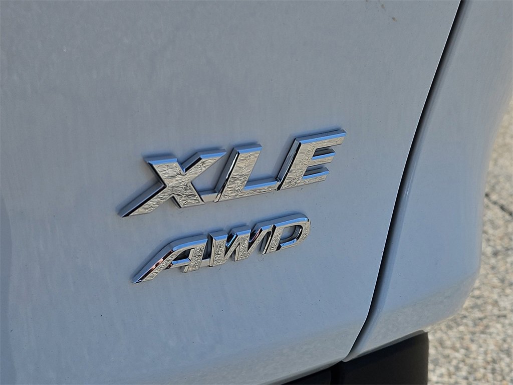 New 2025 Toyota RAV4 XLE image 4