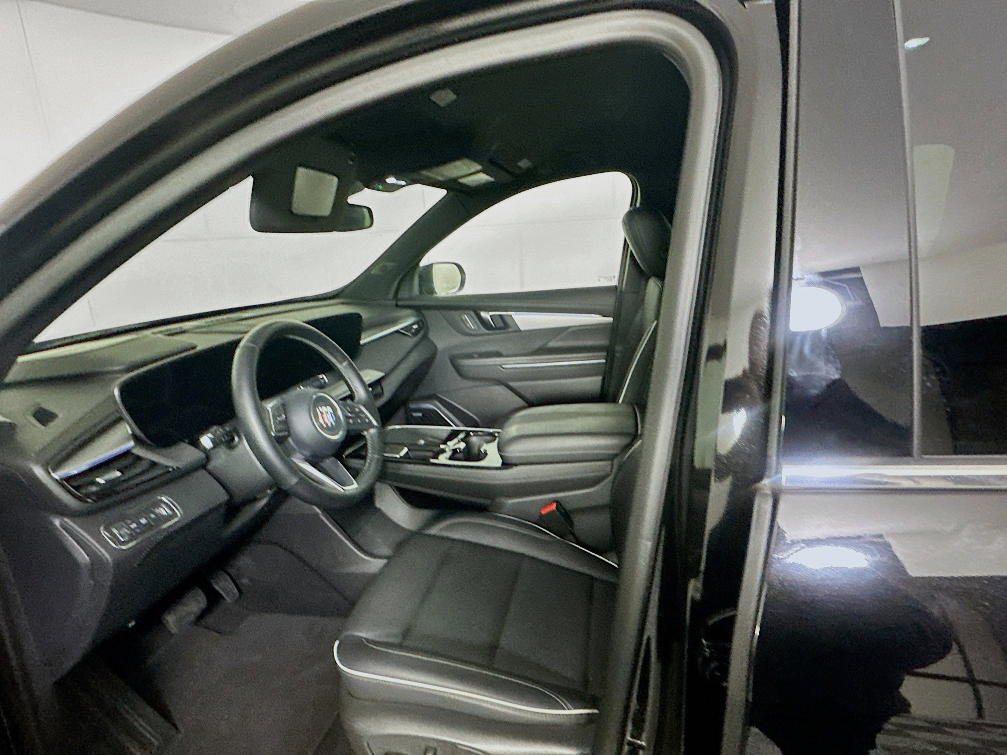 Used 2025 Buick Enclave Preferred image 13