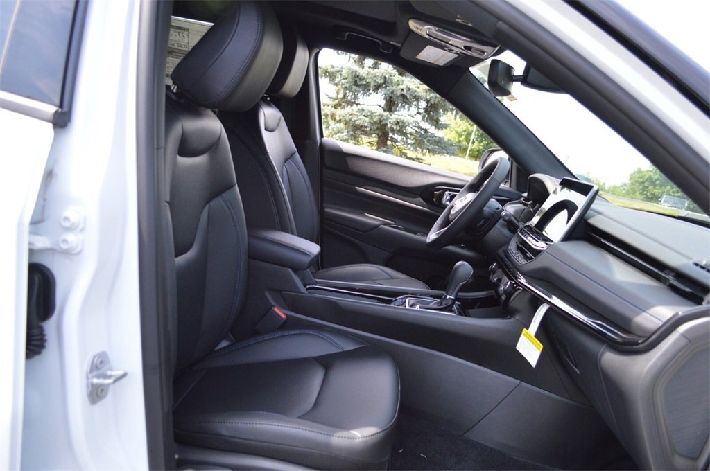 New 2025 Jeep Compass Limited w/ Sun and Sound Group image 30