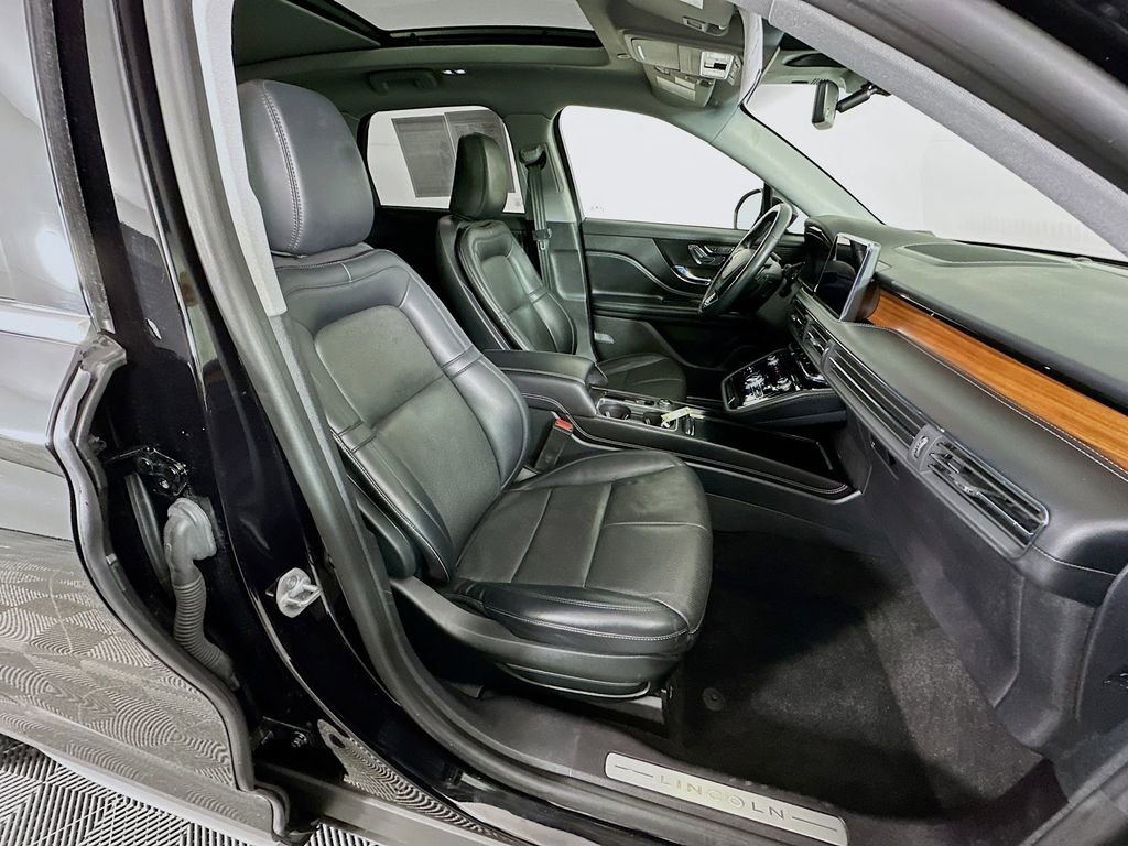 Used 2022 Lincoln Corsair Reserve w/ Elements Package image 37