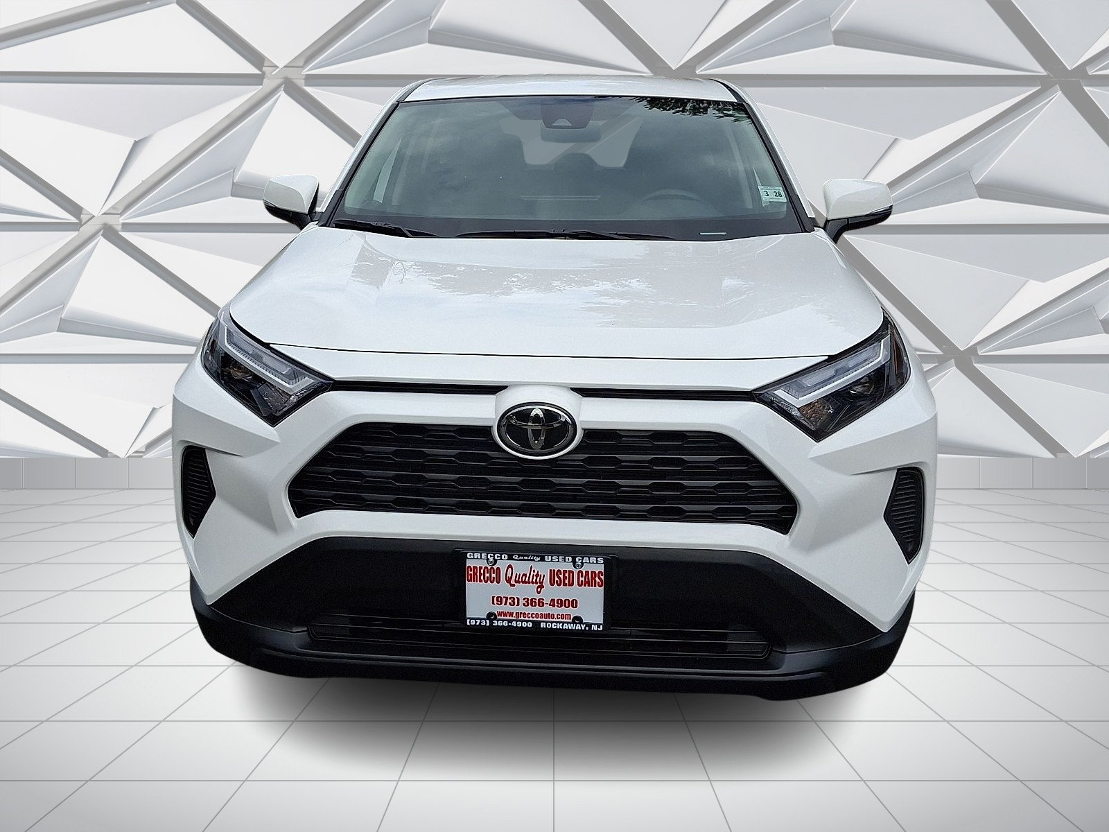 Used 2023 Toyota RAV4 LE AWD/4WD image 3