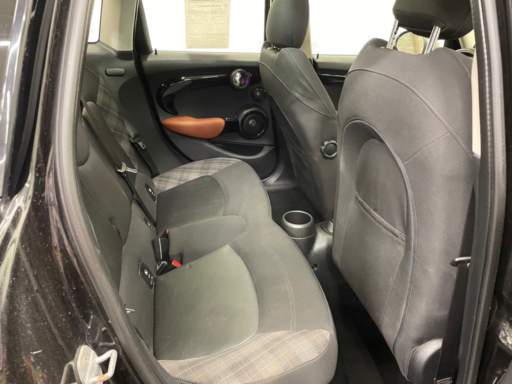 Used 2017 MINI Cooper 4-Door Hardtop image 16