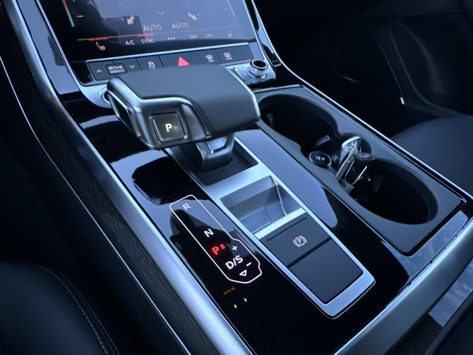 New 2026 Audi Q8 Premium AWD/4WD image 24