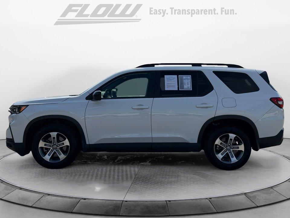 Certified 2023 Honda Pilot Sport image 5