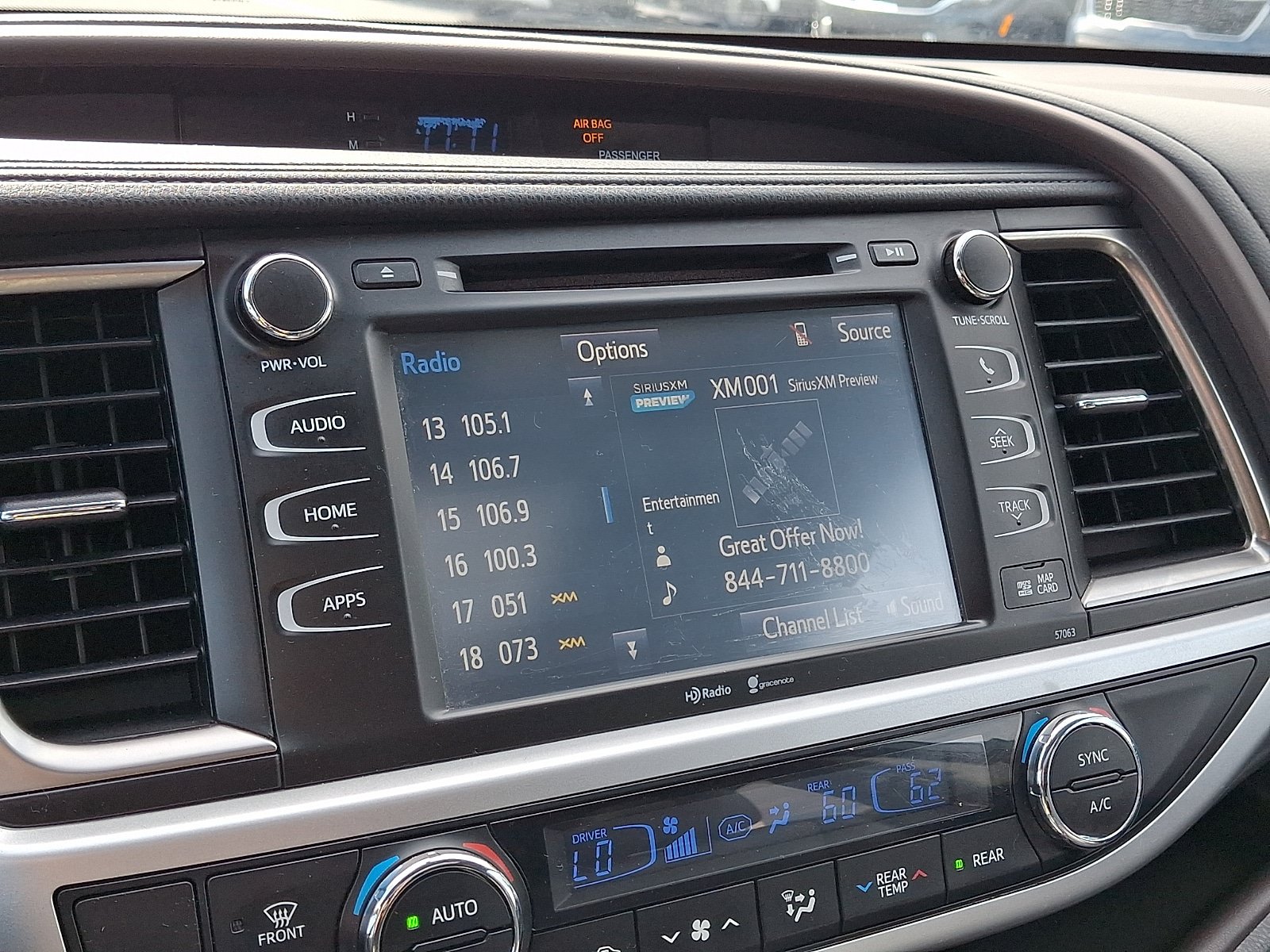 Used 2015 Toyota Highlander XLE AWD/4WD image 21