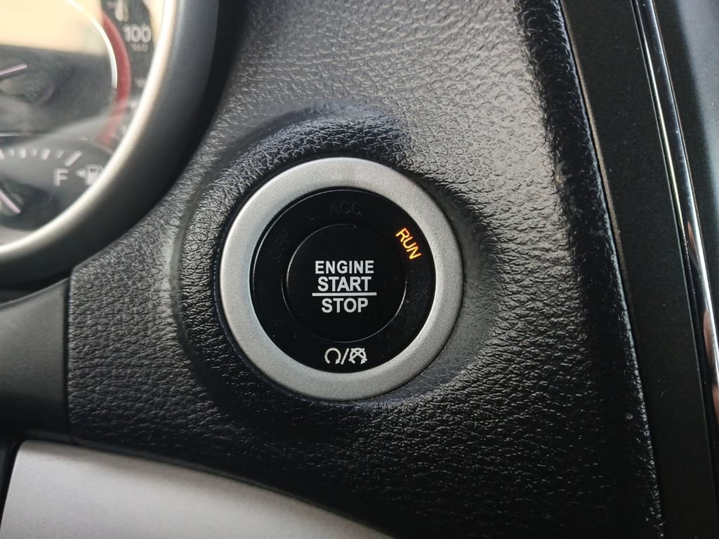 Used 2020 Dodge Journey SE w/ SE Popular Equipment Group FWD image 9