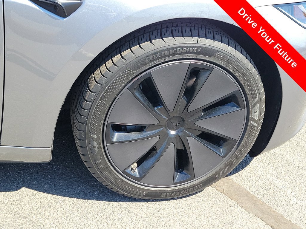 Used 2025 Tesla Model 3 Long Range AWD/4WD image 30