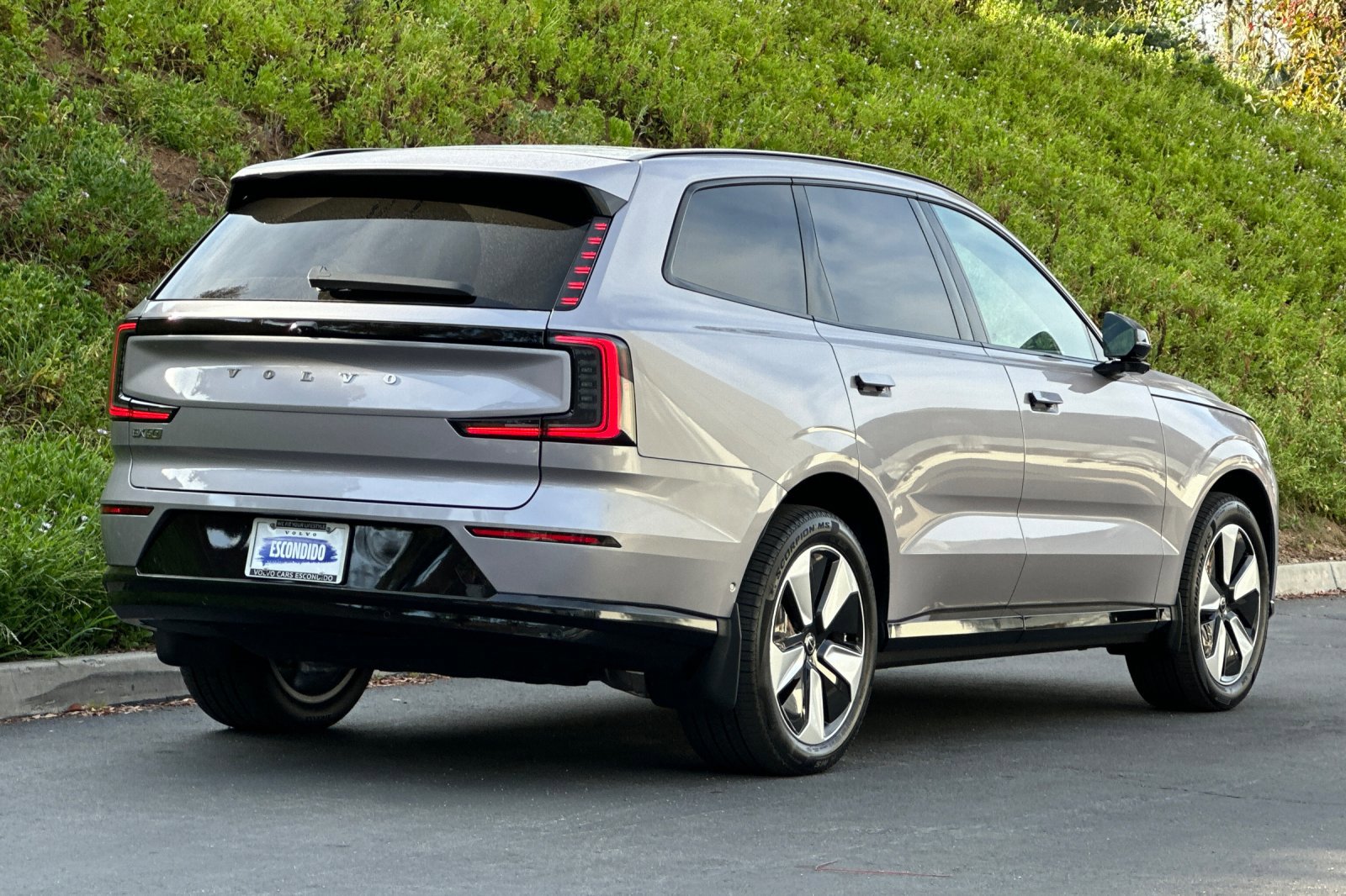 New 2026 Volvo EX90 Plus image 5