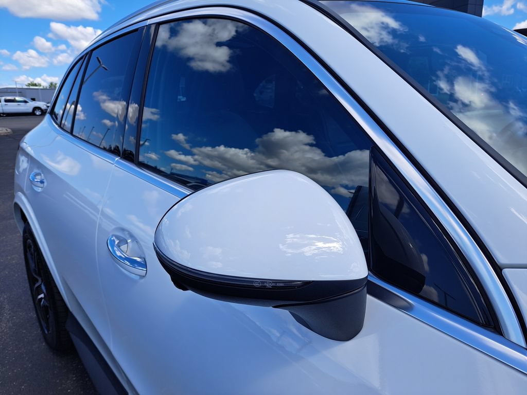Used 2024 Mercedes-Benz GLC 300 4MATIC image 27