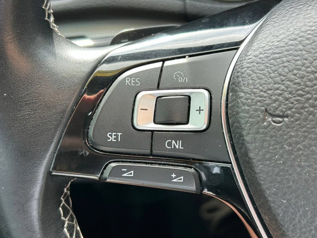 Used 2018 Volkswagen Passat 3.6 FWD image 27
