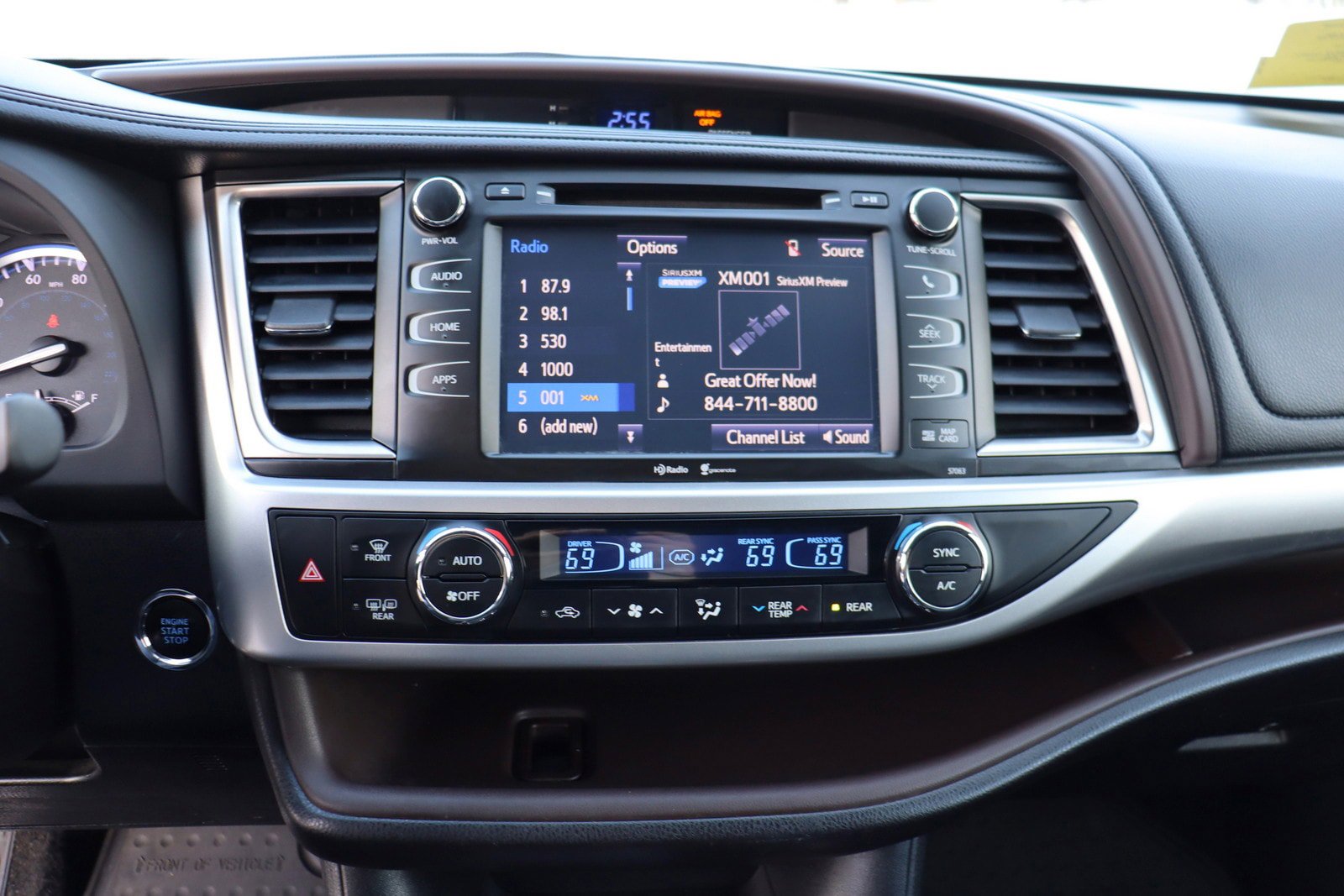 Used 2015 Toyota Highlander XLE image 32