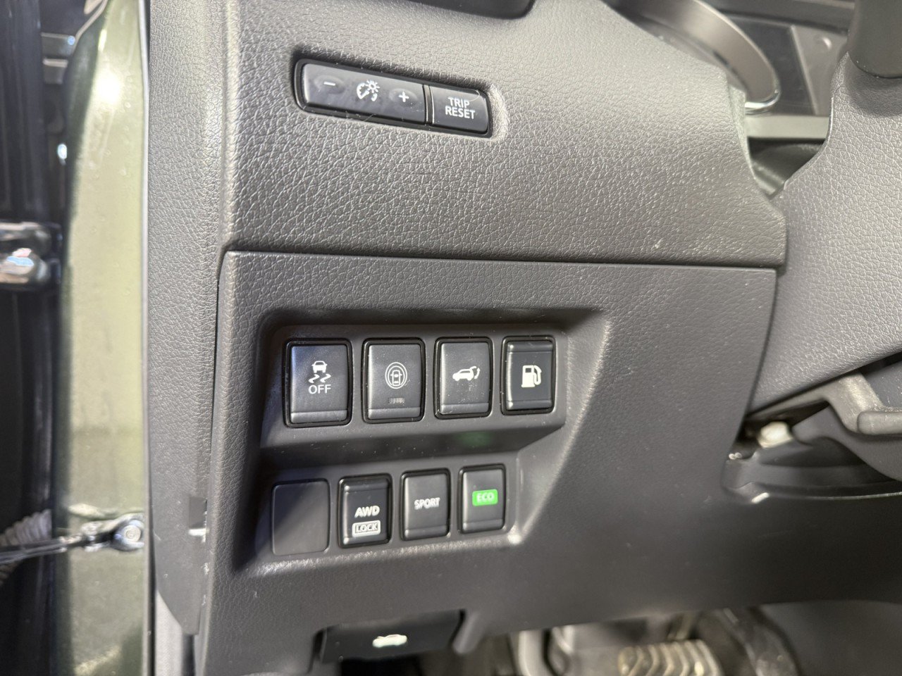 Used 2020 Nissan Rogue SV AWD/4WD image 20