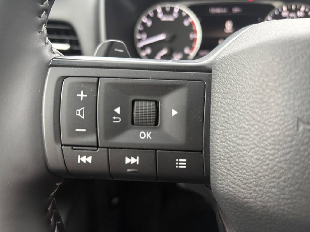 Used 2026 Nissan Rogue SV w/ SV Premium Package image 29