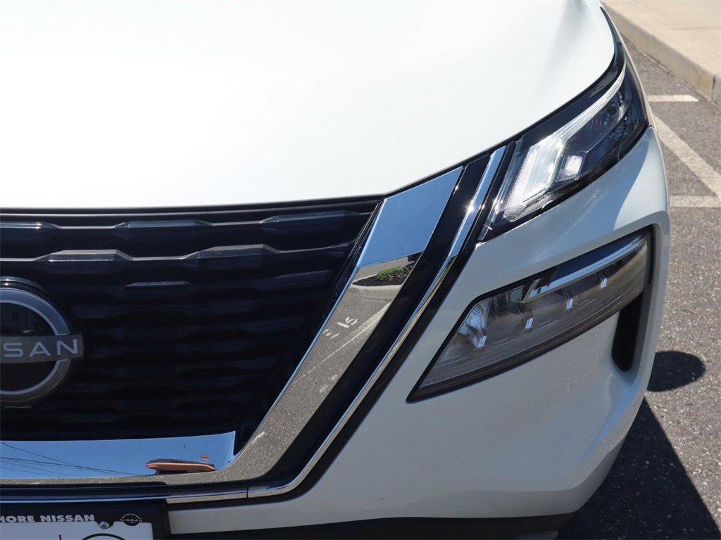 Certified 2023 Nissan Rogue SV image 13