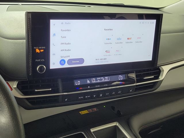 Used 2025 Toyota Sienna XLE FWD image 29