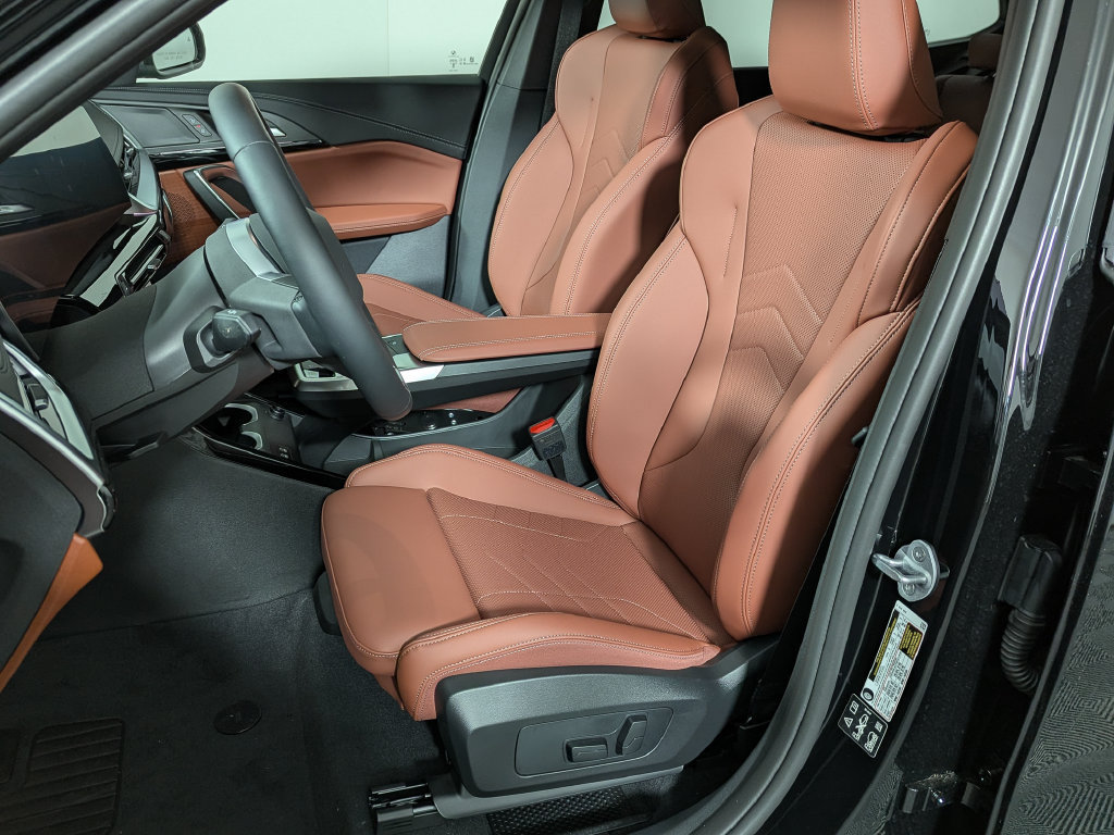 New 2026 BMW X1 xDrive28i w/ Technology Package AWD/4WD image 12