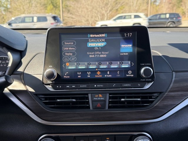 Used 2024 Nissan Altima 2.5 SV image 19