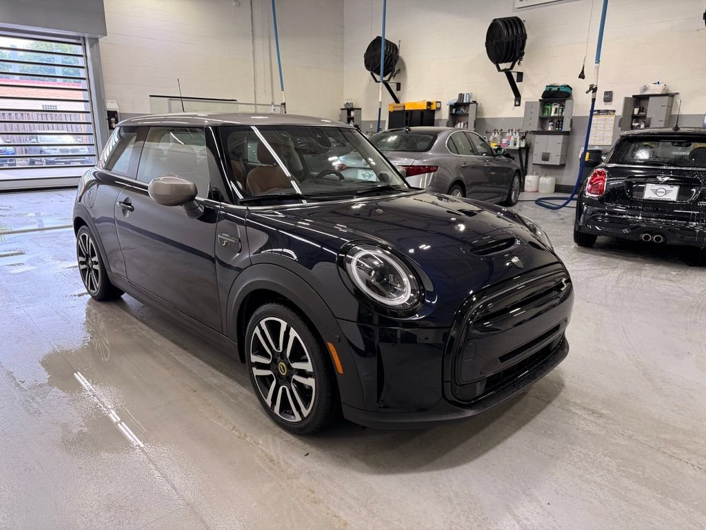 Certified 2024 MINI Cooper SE FWD image 7