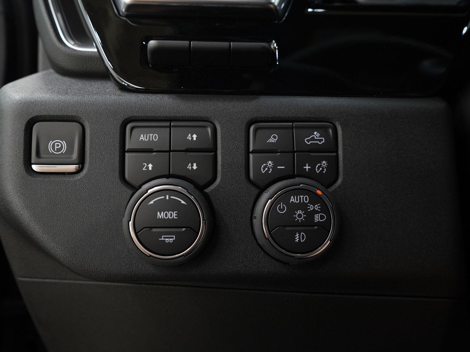 Used 2026 Chevrolet Silverado 1500 High Country w/ Midnight Edition AWD/4WD image 28