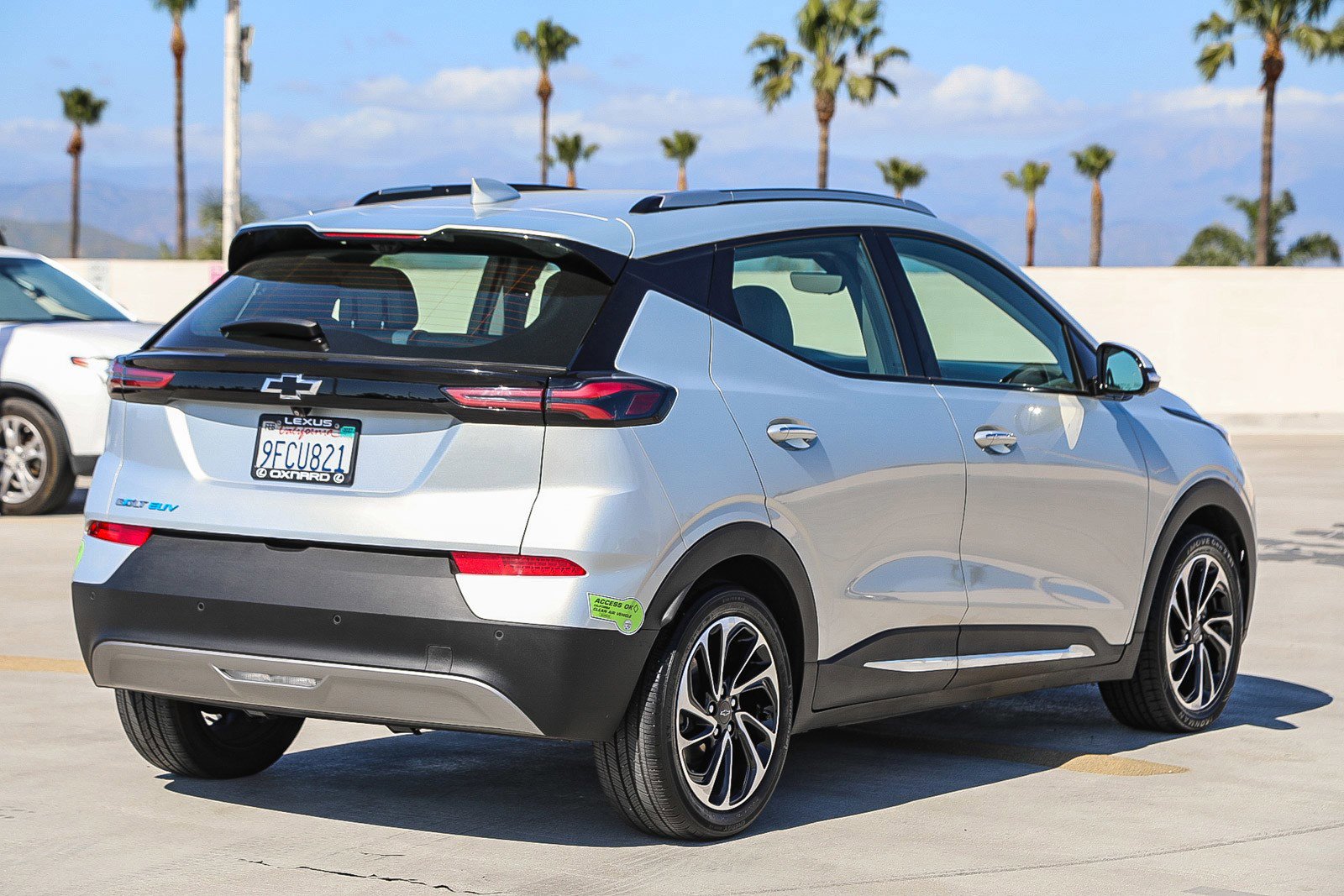 Used 2023 Chevrolet Bolt EUV Premier image 7