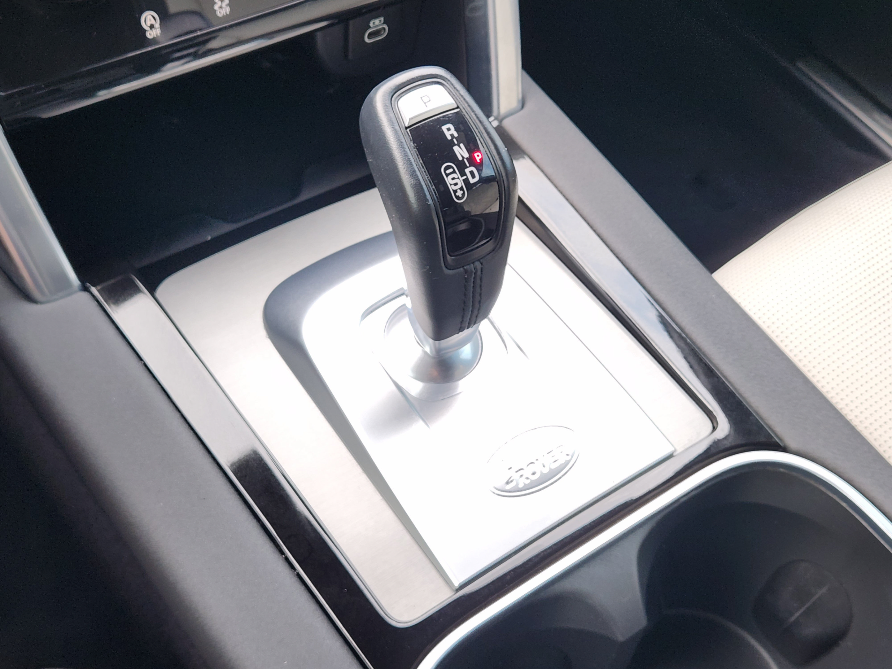 Used 2023 Land Rover Discovery Sport S R-Dynamic AWD/4WD image 14