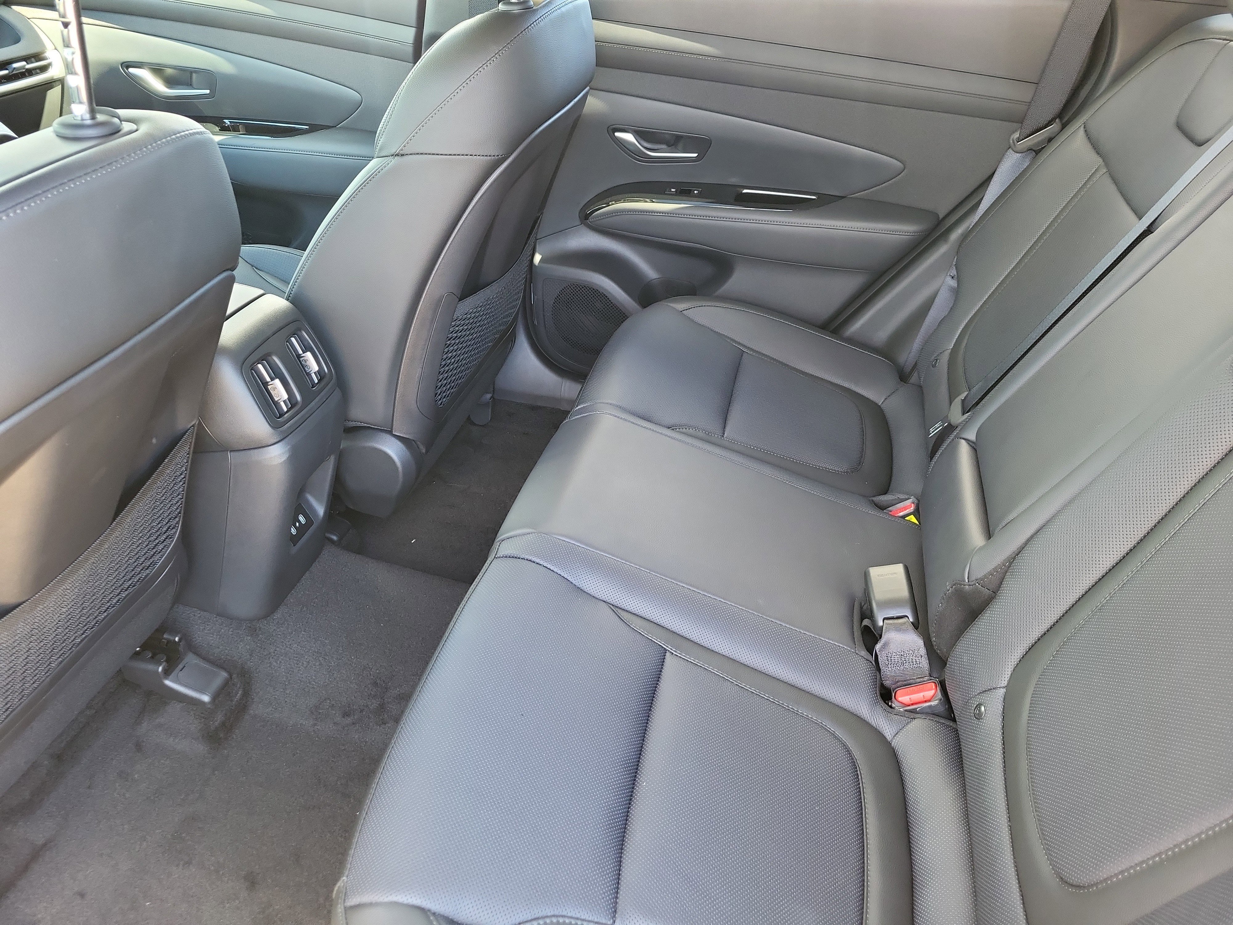 New 2025 Hyundai Tucson Limited w/ Tow & Go Package image 9