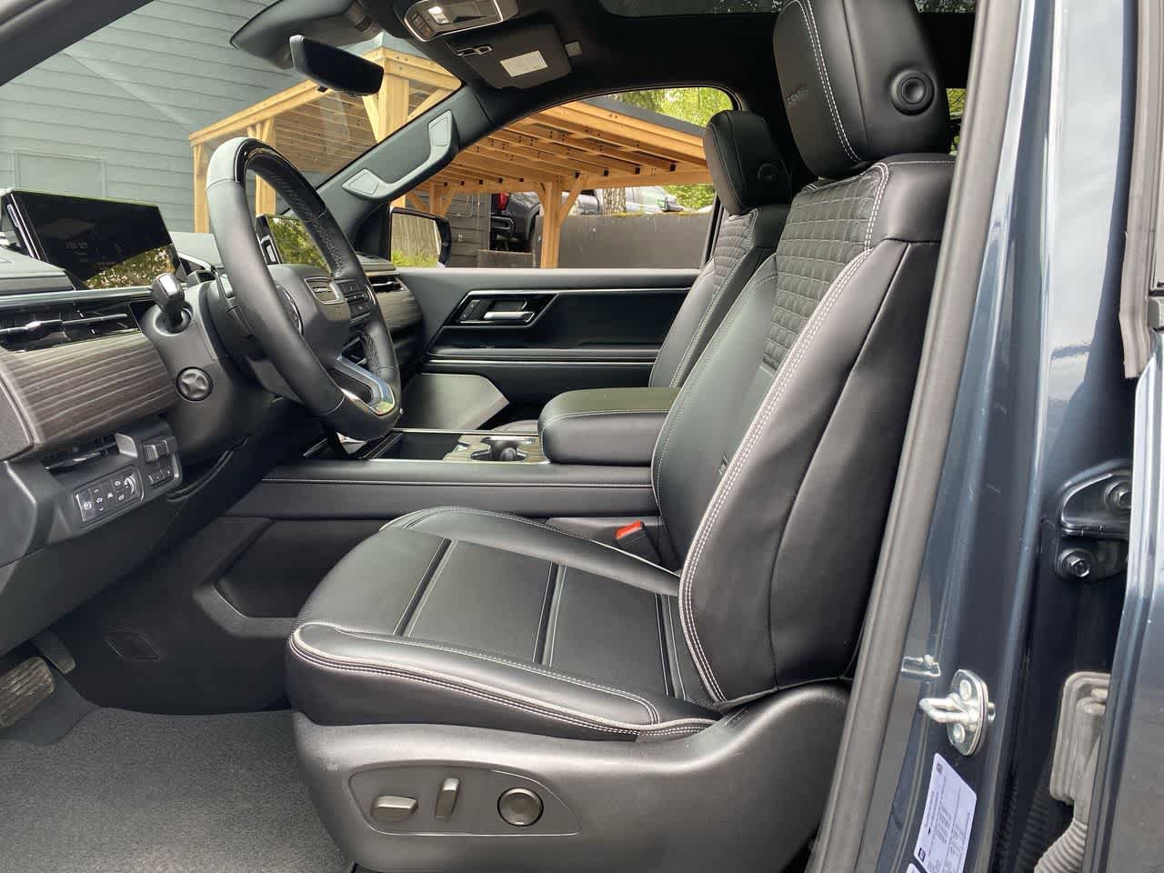Used 2025 GMC Sierra EV Denali AWD/4WD image 13