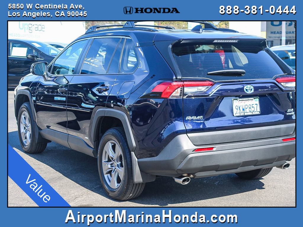 Used 2024 Toyota RAV4 XLE w/ Convenience Package image 7
