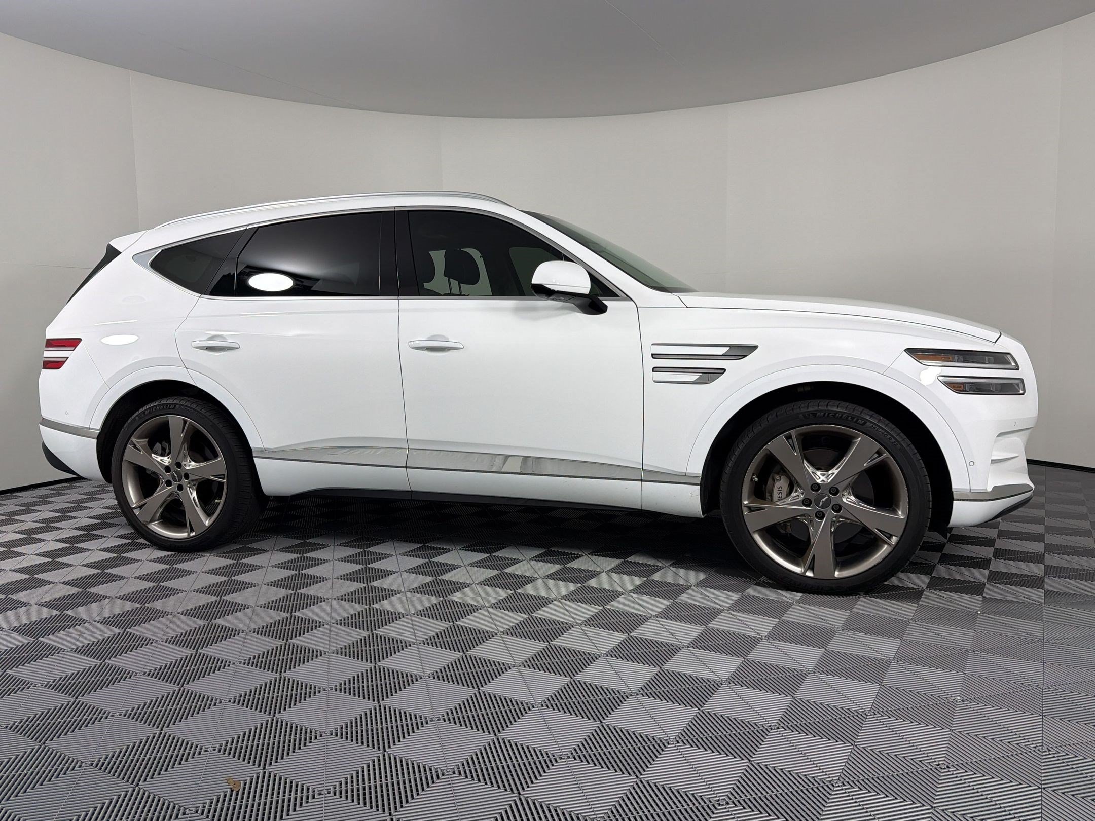 Used 2024 Genesis GV80 3.5T w/ Prestige Package AWD/4WD image 8