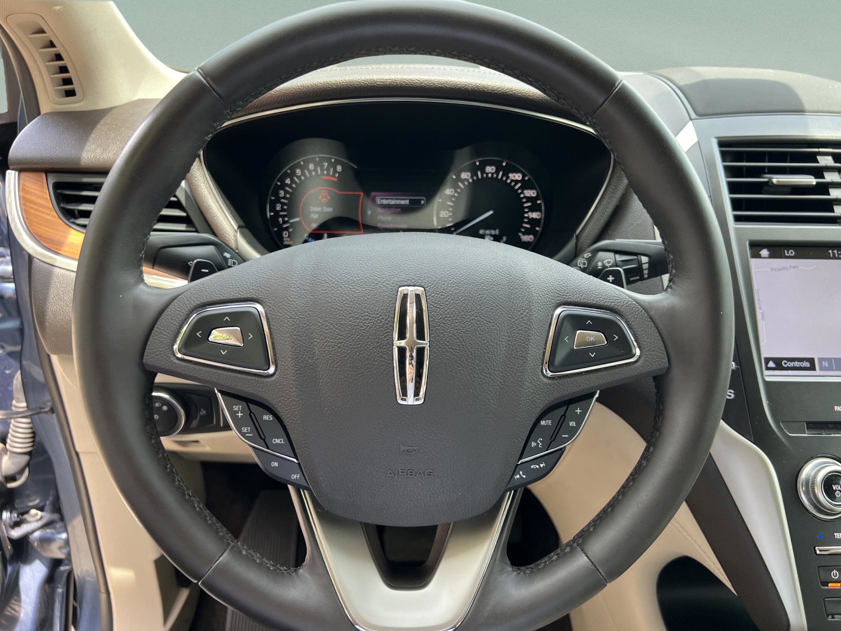 Used 2018 Lincoln MKC Select w/ Select Plus Package FWD image 10