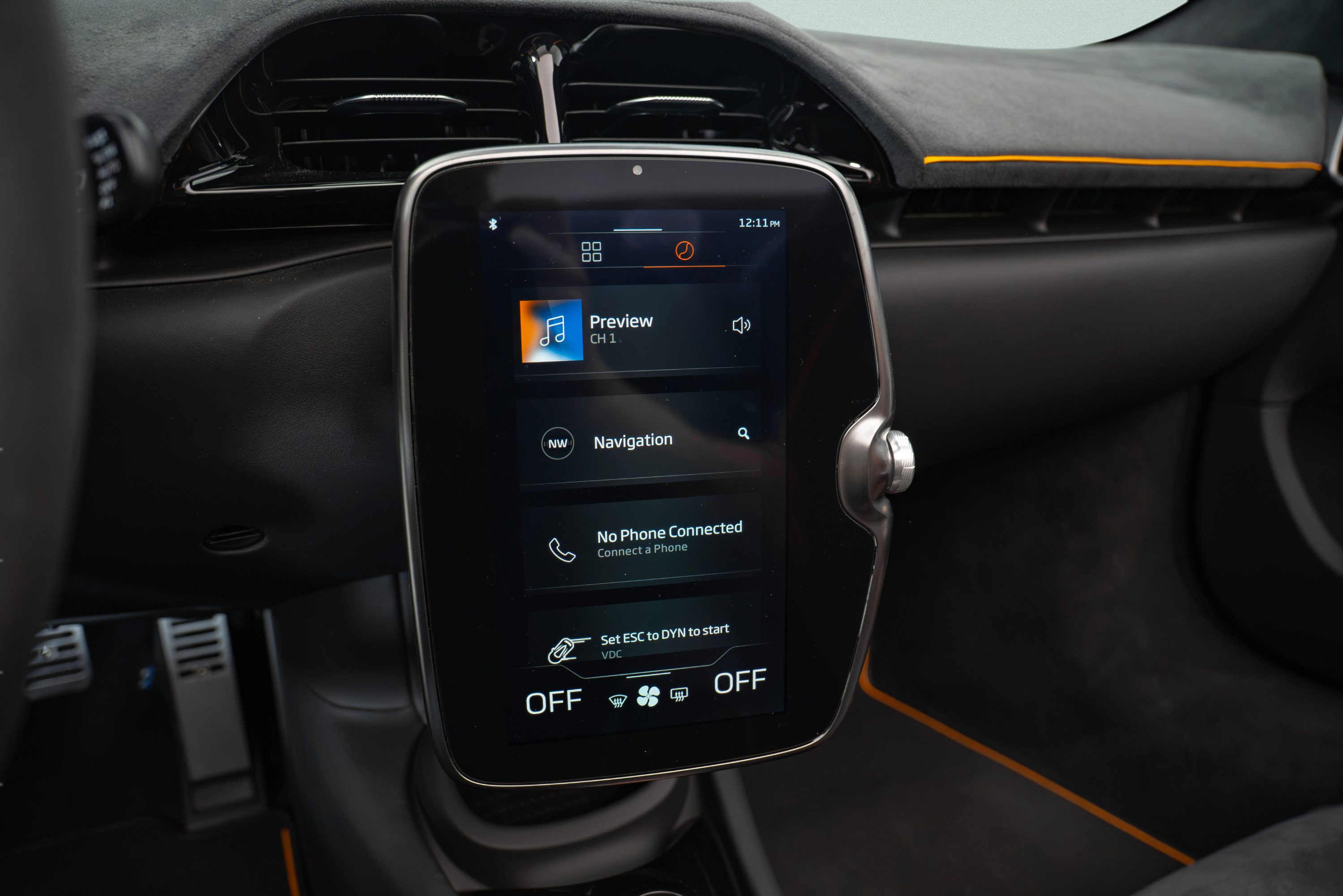 Used 2025 McLaren Artura Spider RWD image 17